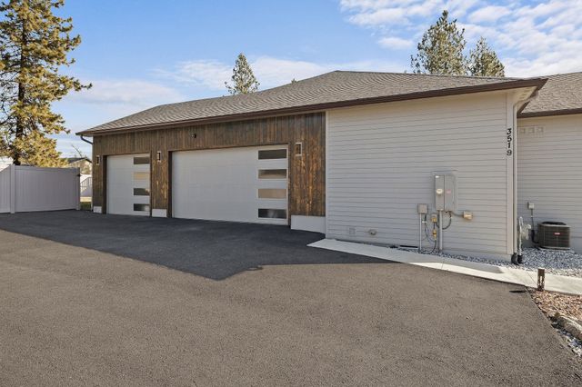 3519 E Chattaroy Rd, Chattaroy, WA 99003