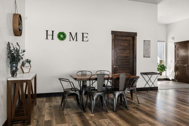 3519 E Chattaroy Rd, Chattaroy, WA 99003