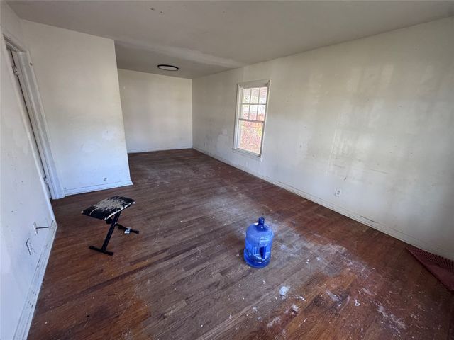 4111 Mcneil Street, Dallas, TX 75227