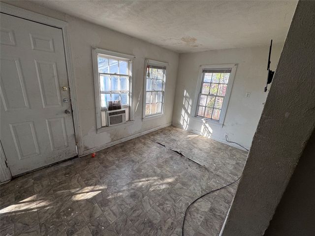 4111 Mcneil Street, Dallas, TX 75227