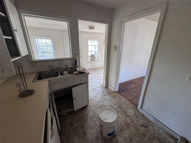 4111 Mcneil Street, Dallas, TX 75227