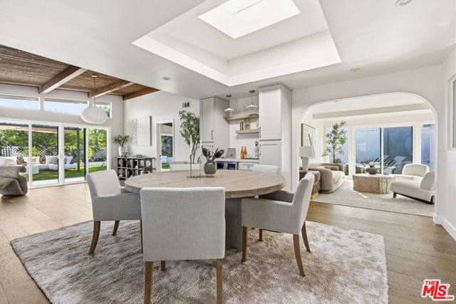 4600 Don Quixote Drive, Los Angeles, CA 90008