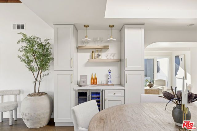 4600 Don Quixote Drive, Los Angeles, CA 90008