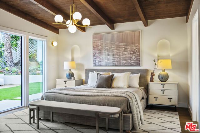 4600 Don Quixote Drive, Los Angeles, CA 90008