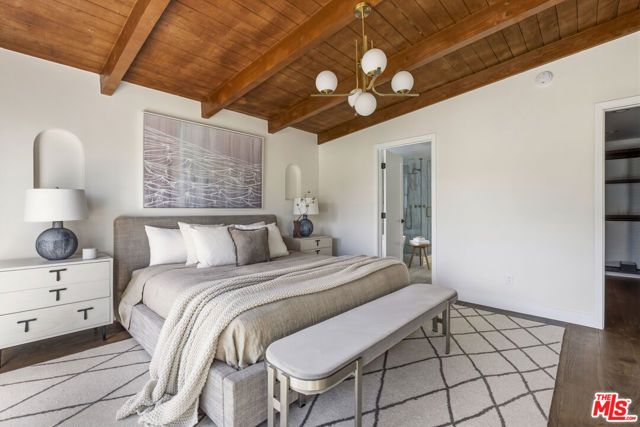 4600 Don Quixote Drive, Los Angeles, CA 90008