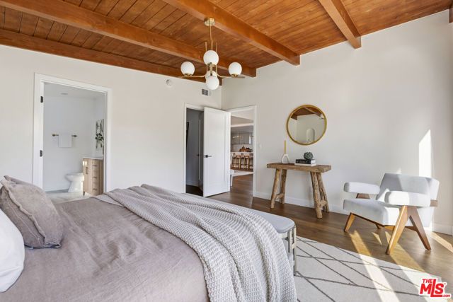 4600 Don Quixote Drive, Los Angeles, CA 90008