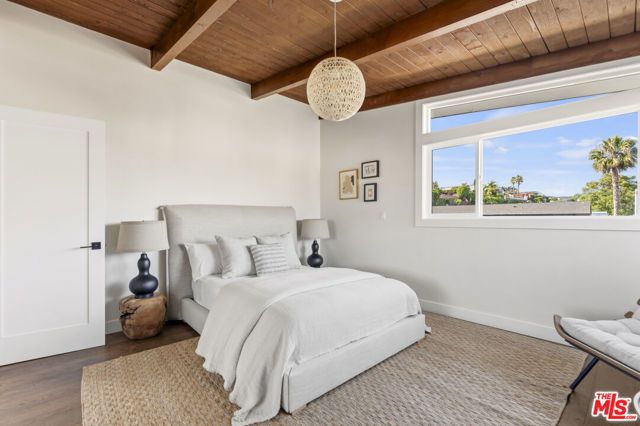 4600 Don Quixote Drive, Los Angeles, CA 90008