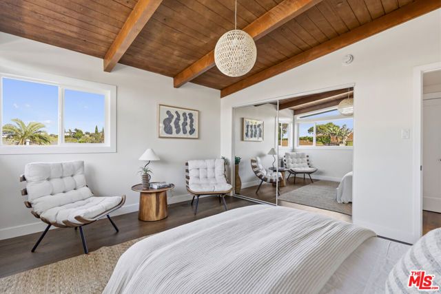 4600 Don Quixote Drive, Los Angeles, CA 90008