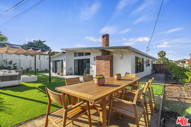4600 Don Quixote Drive, Los Angeles, CA 90008