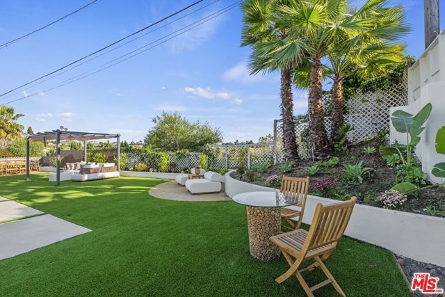 4600 Don Quixote Drive, Los Angeles, CA 90008