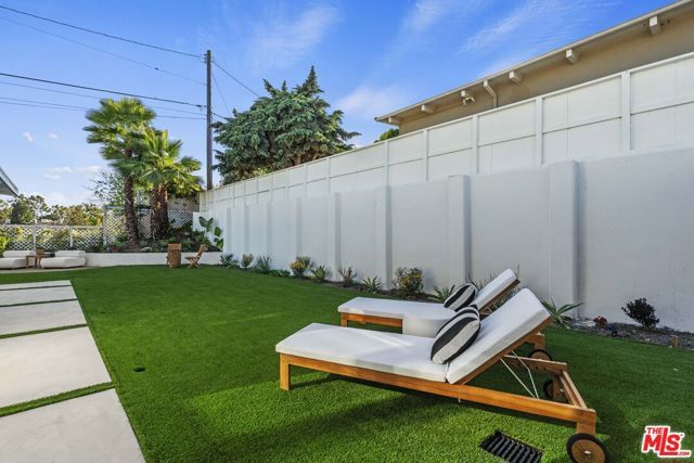 4600 Don Quixote Drive, Los Angeles, CA 90008