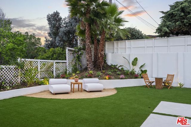 4600 Don Quixote Drive, Los Angeles, CA 90008