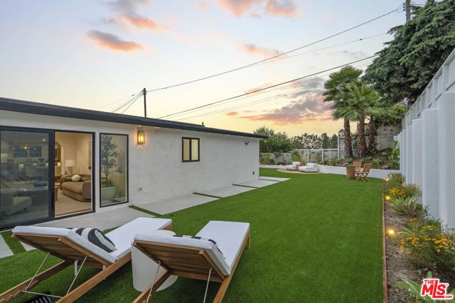 4600 Don Quixote Drive, Los Angeles, CA 90008