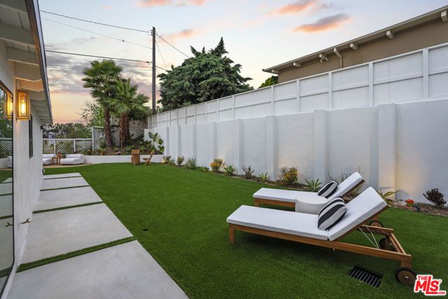 4600 Don Quixote Drive, Los Angeles, CA 90008