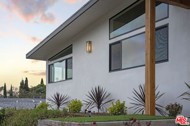 4600 Don Quixote Drive, Los Angeles, CA 90008