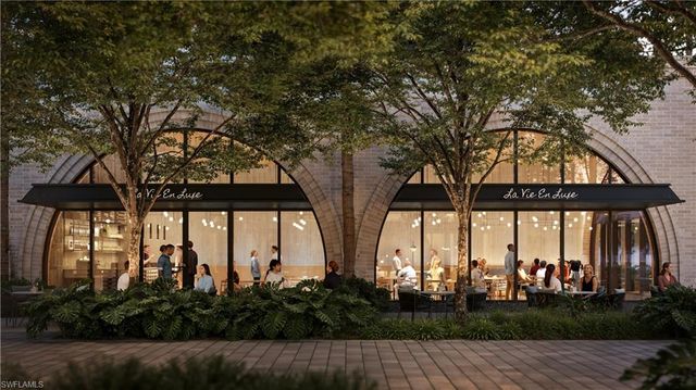 1075 6th AVE S 305, Naples, FL 34102