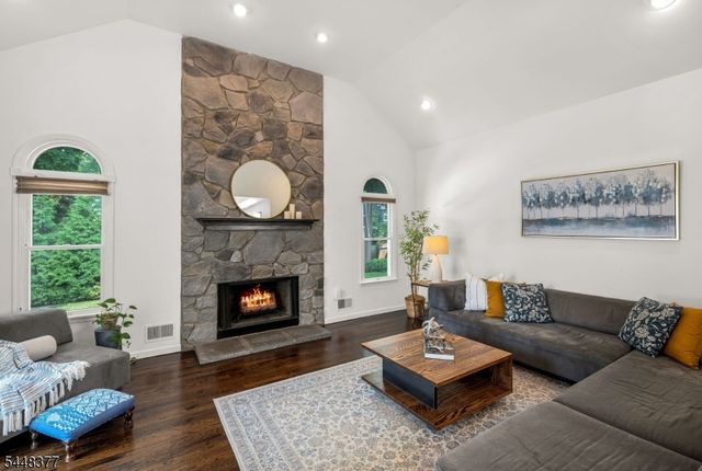 135 Bellair Rd, Ridgewood Village, NJ 07450