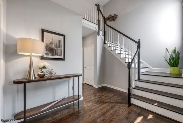 135 Bellair Rd, Ridgewood Village, NJ 07450