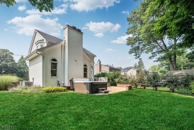 135 Bellair Rd, Ridgewood Village, NJ 07450