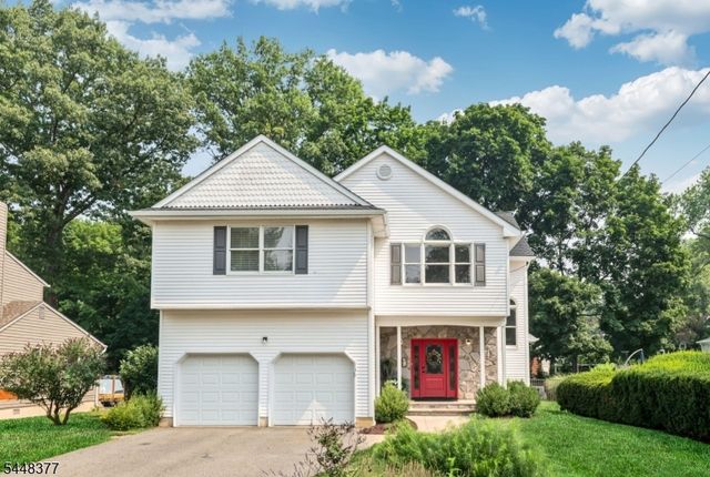 135 Bellair Rd, Ridgewood Village, NJ 07450
