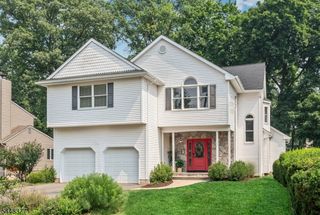 135 Bellair Rd, Ridgewood Village, NJ 07450