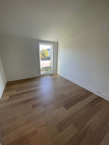 3732 Capri Court, Glenview, IL 60025