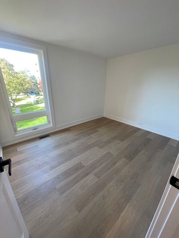 3732 Capri Court, Glenview, IL 60025