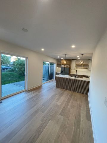 3732 Capri Court, Glenview, IL 60025