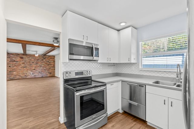 5213 Bethany Lane, Haverhill, FL 33415