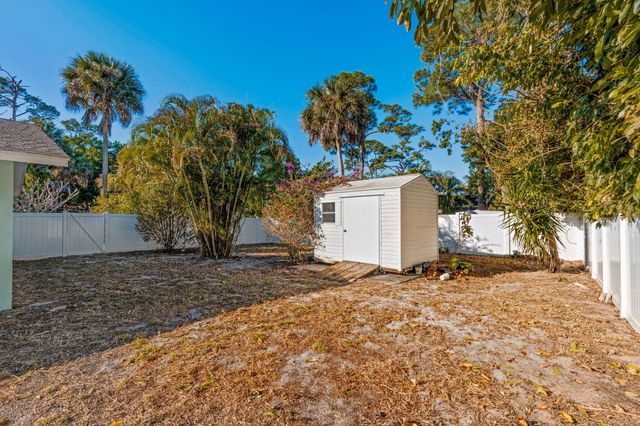 5213 Bethany Lane, Haverhill, FL 33415