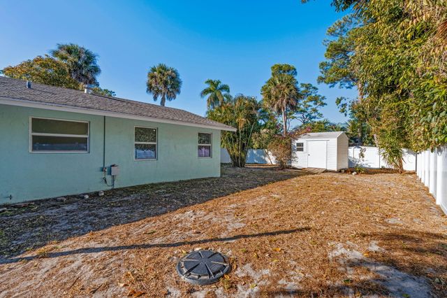 5213 Bethany Lane, Haverhill, FL 33415