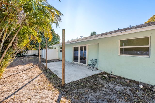 5213 Bethany Lane, Haverhill, FL 33415