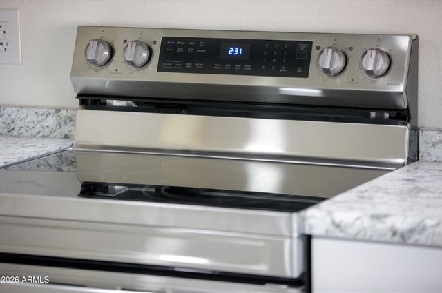 2924 W MYRTLE Avenue, Phoenix, AZ 85051