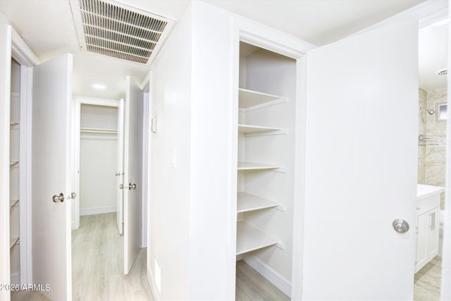 2924 W MYRTLE Avenue, Phoenix, AZ 85051