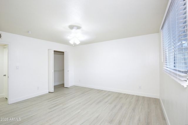 2924 W MYRTLE Avenue, Phoenix, AZ 85051