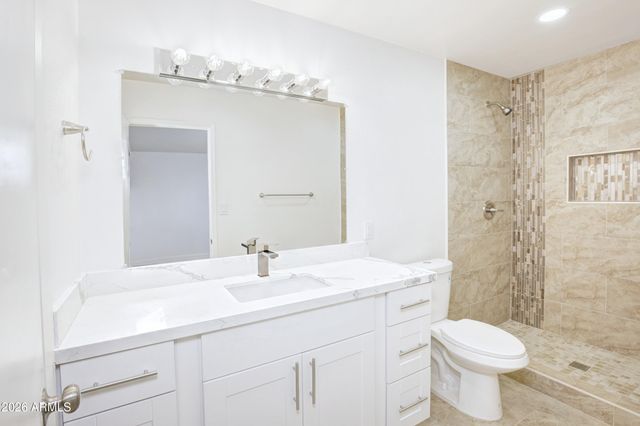 2924 W MYRTLE Avenue, Phoenix, AZ 85051