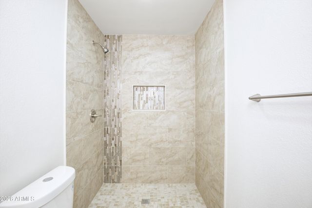 2924 W MYRTLE Avenue, Phoenix, AZ 85051