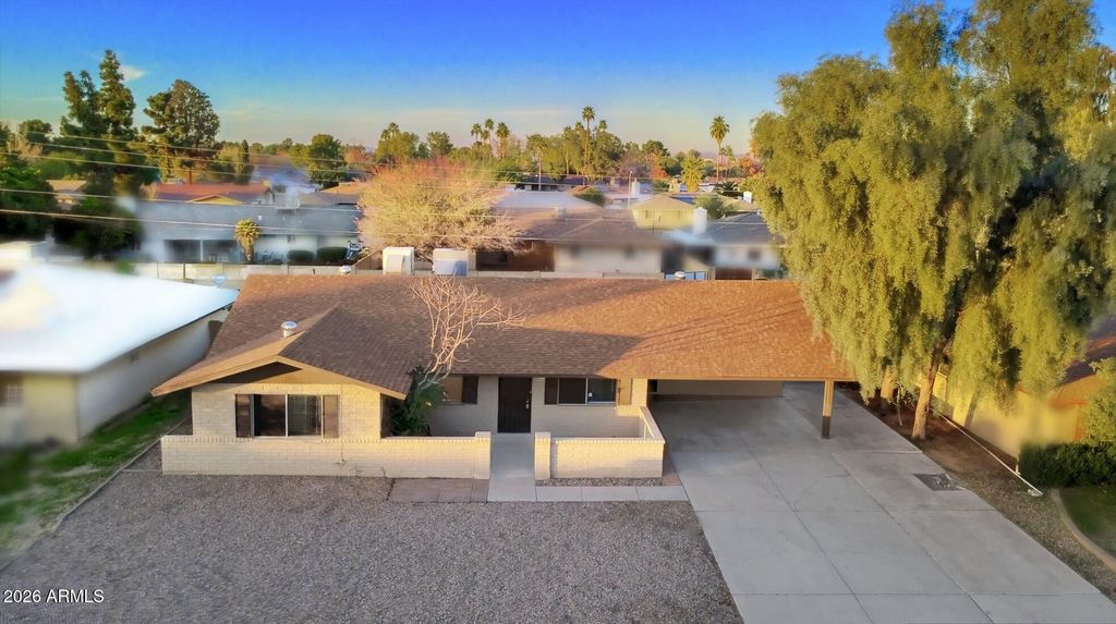 2924 W MYRTLE Avenue, Phoenix, AZ 85051