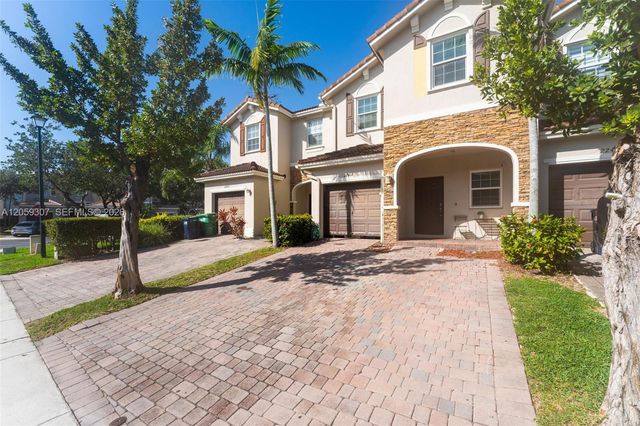 22412 SW 89th Ave, Cutler Bay, FL 33190