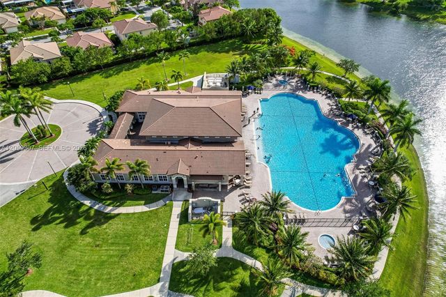 22412 SW 89th Ave, Cutler Bay, FL 33190