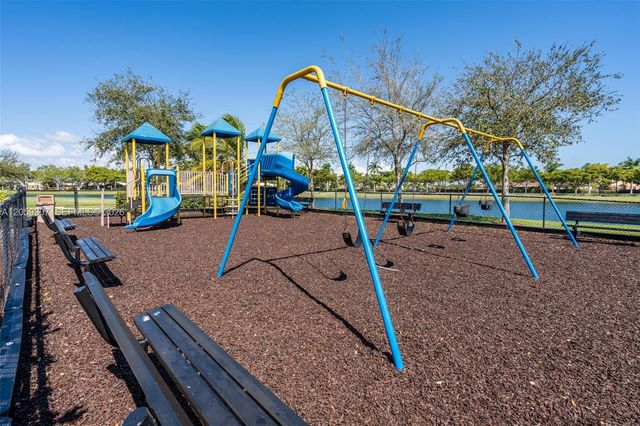 22412 SW 89th Ave, Cutler Bay, FL 33190
