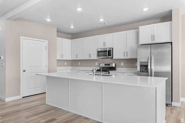 1877 E CHUKAR DR, Eagle Mountain, UT 84005