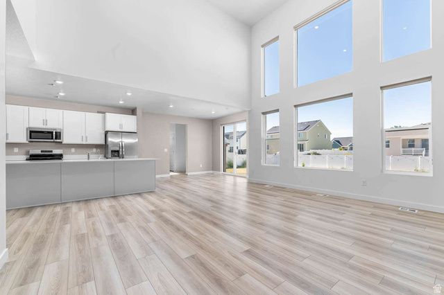 1877 E CHUKAR DR, Eagle Mountain, UT 84005