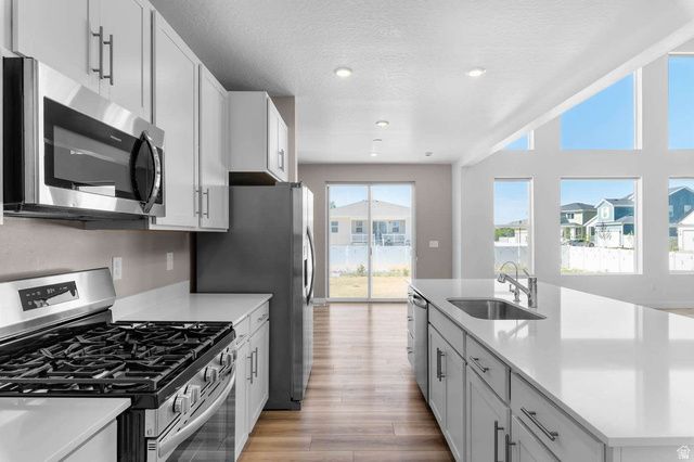 1877 E CHUKAR DR, Eagle Mountain, UT 84005