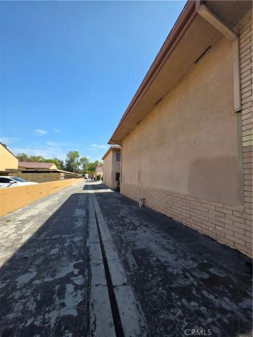 4681 Arlington 8, Riverside, CA 92504