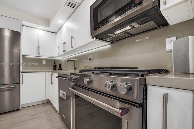 2030 S Ocean Dr 410, Hallandale Beach, FL 33009