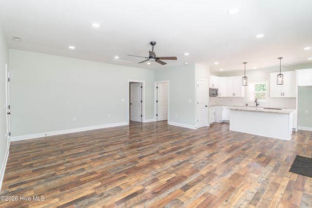 105 Franklin Street, La Grange, NC 28551