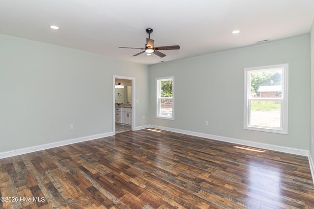 105 Franklin Street, La Grange, NC 28551