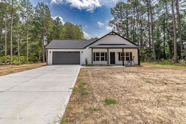 105 Franklin Street, La Grange, NC 28551