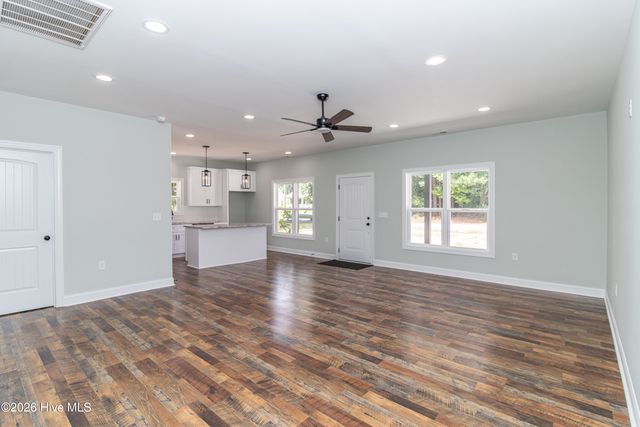 105 Franklin Street, La Grange, NC 28551